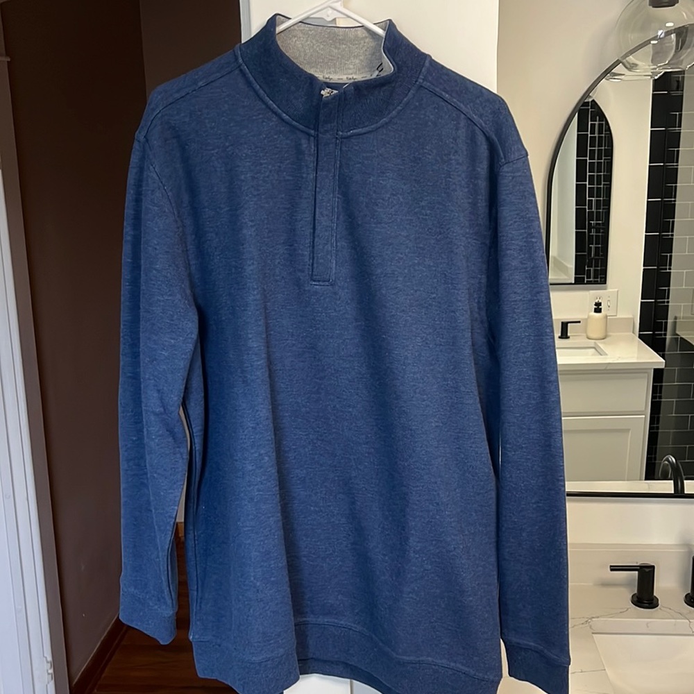 Practically brand new, only wore a few times. 3/4 zip Walter Hagen sweater.